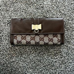 Authentic Vintage Gucci Wallet